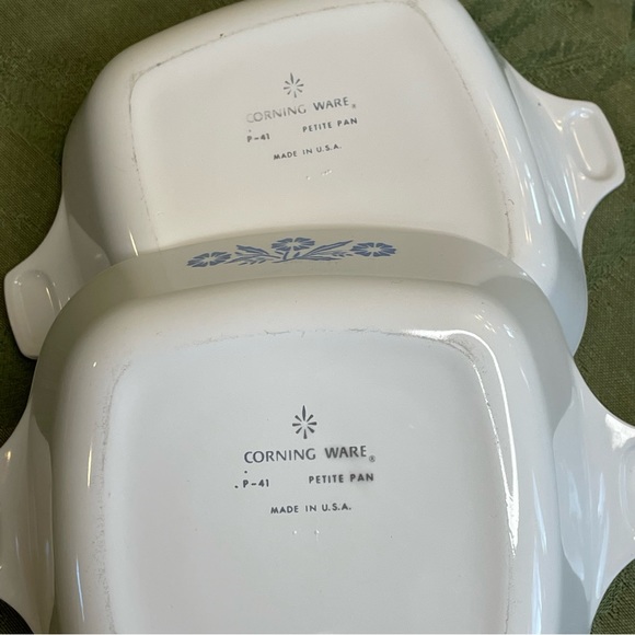 Corning Ware pair of petite pans 1 3/4 cup. Vintage Cornflower pattern. - Picture 6 of 8